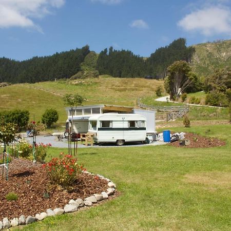 The Woolshed Caravans Hotell Takaka Eksteriør bilde